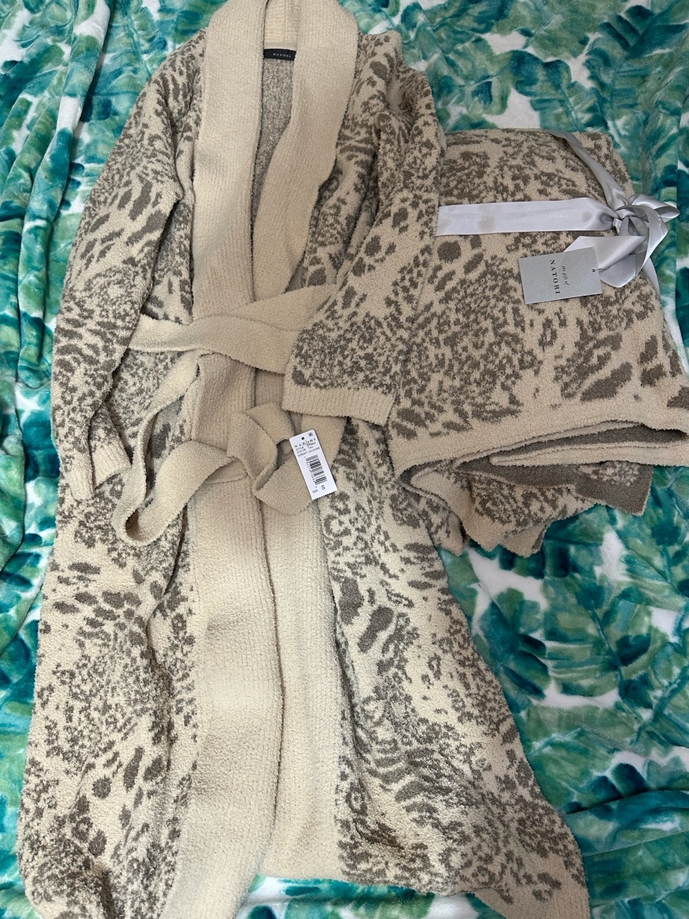 Super Soft Natori Robe(S)& Blanket,New
